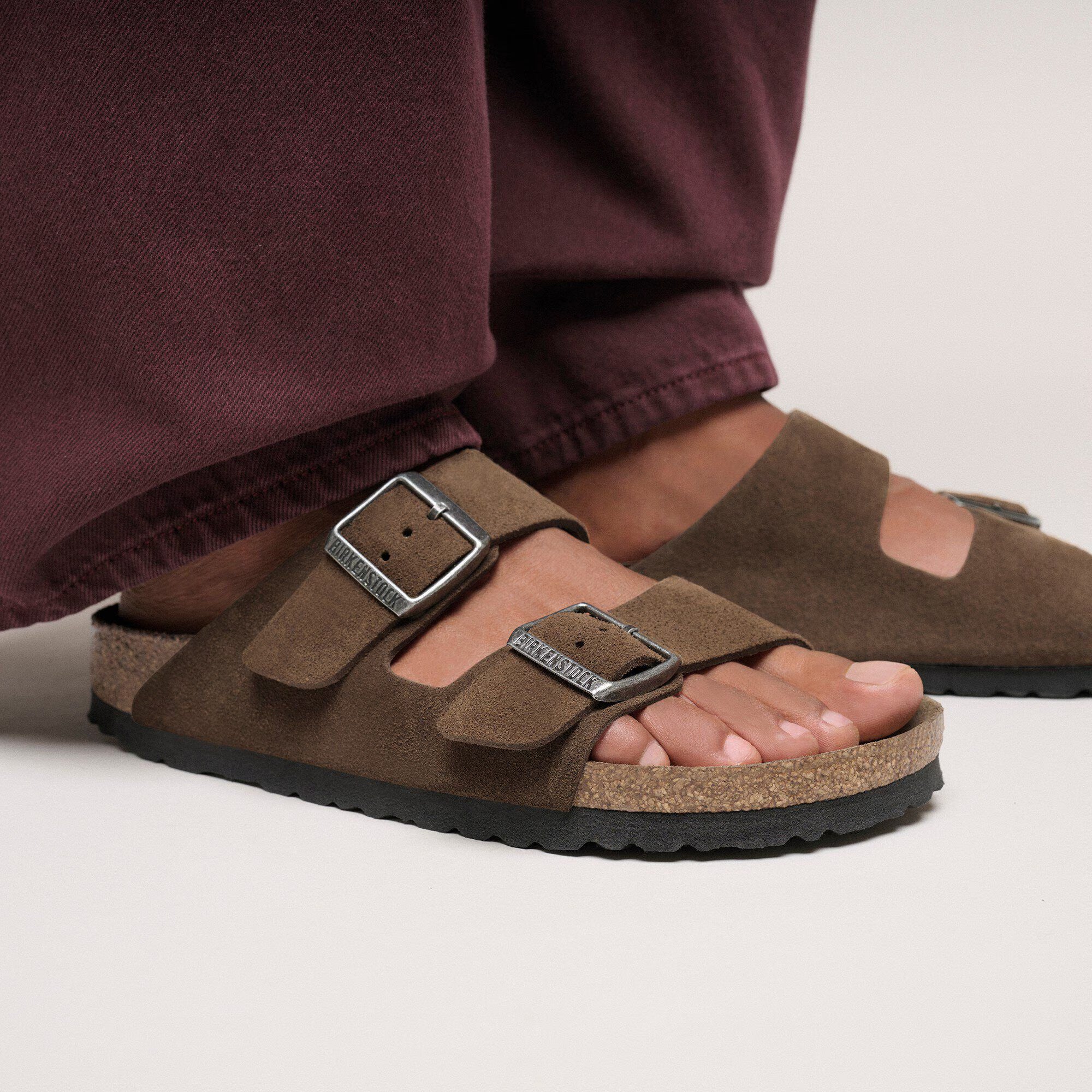Birkenstock Sandalo in Pelle Scamosciata Arizona Donna Dark Tea Tonal