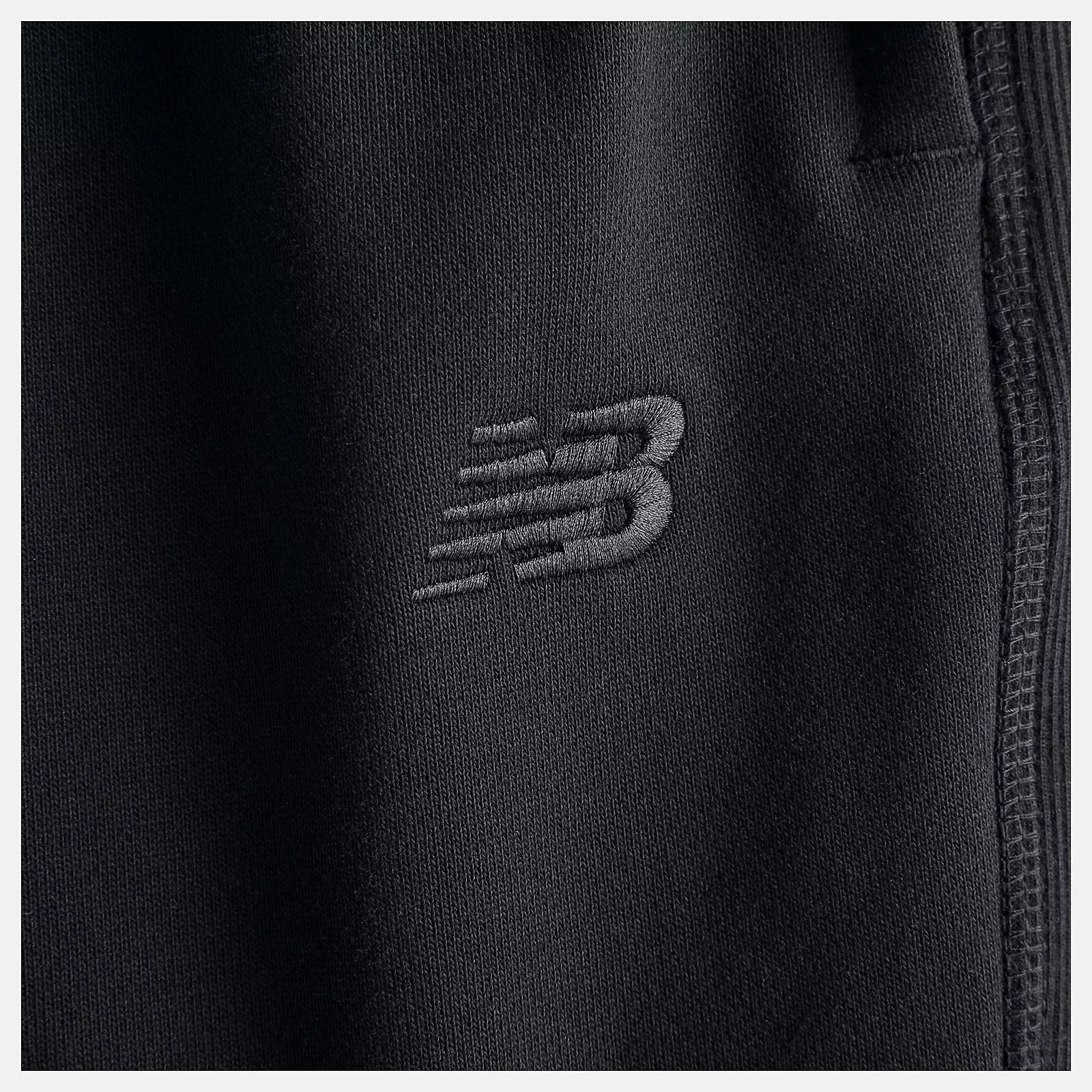 New Balance Pantalone Athletics French Terry Jogger Uomo Nero