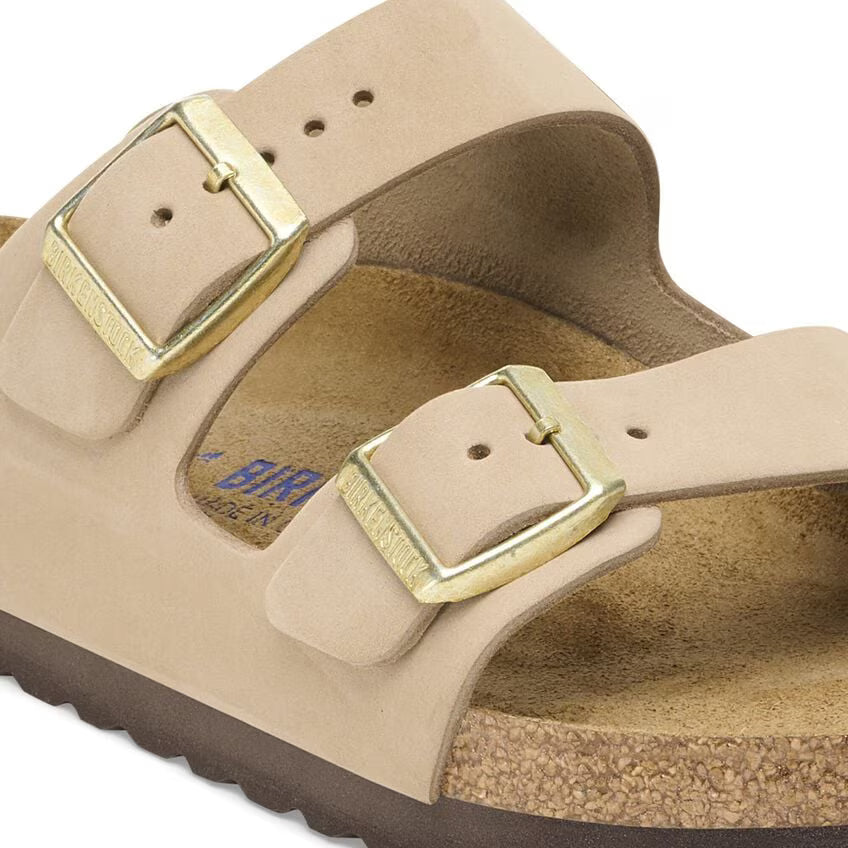 Birkenstock Sandalo in Pelle con Plantare Morbido Arizona Donna Sandcastle