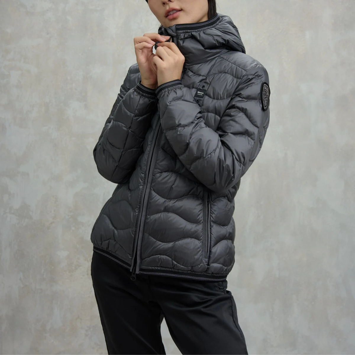 Blauer Piumino ad Onde Camelia Donna Nero