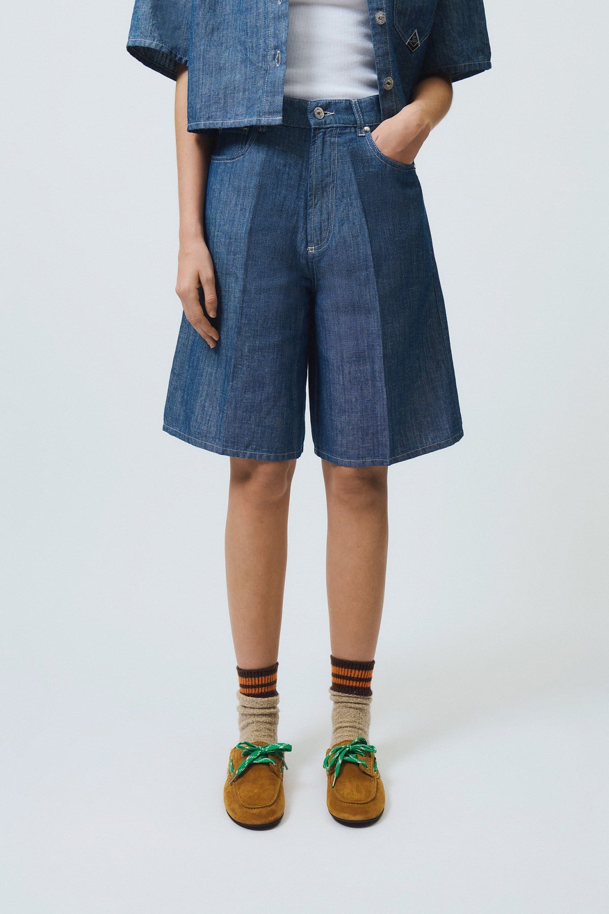 Roy Roger's Bermuda in Chambray Rinse Billy Donna Indigo